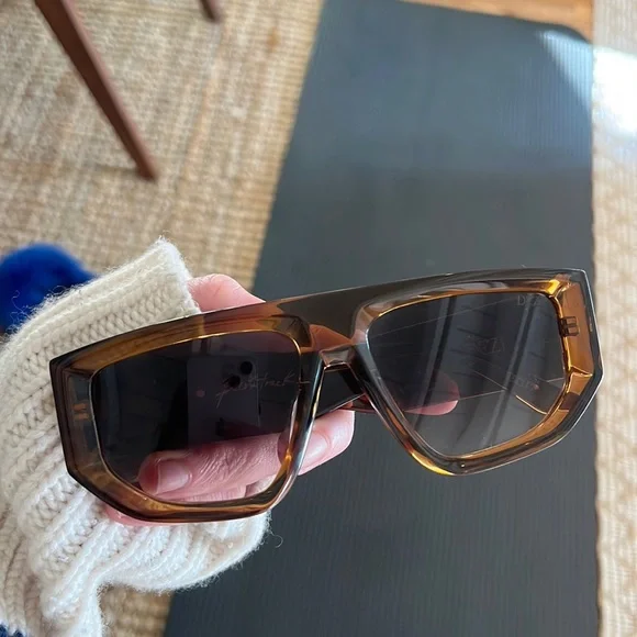 DEZI | Accessories | Dezi Backtrack Sunglasses In Amber  display picture 1